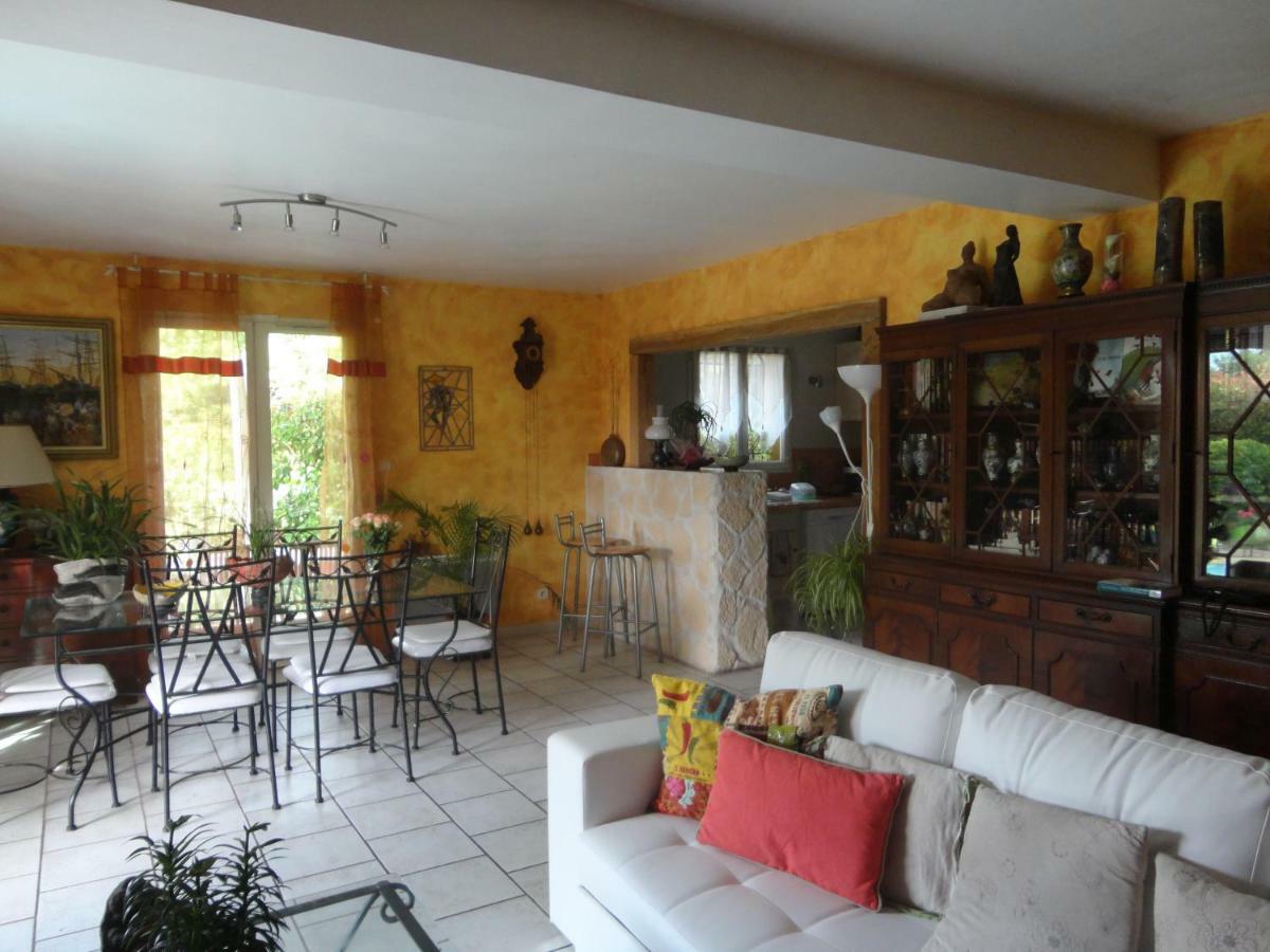 Deux Chambres Chez L'Habitant Dans Villa De Charme Avec Piscine Et Proche Mer กูแอส์ ภายนอก รูปภาพ